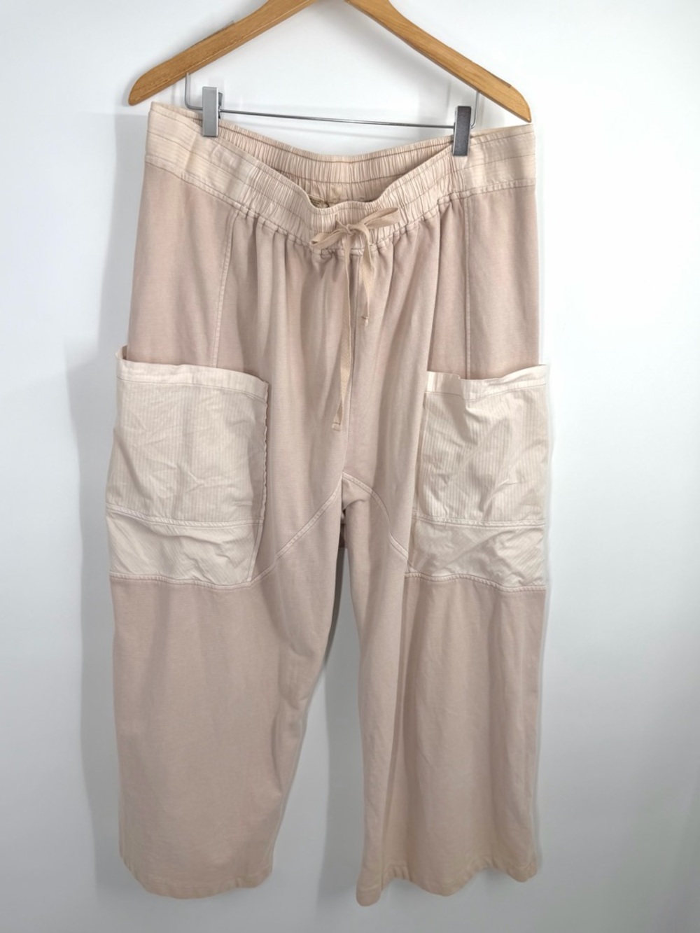 Torrid Festi Beige Wide Leg Cargo Pants with Big Pockets - Picture 8 of 8